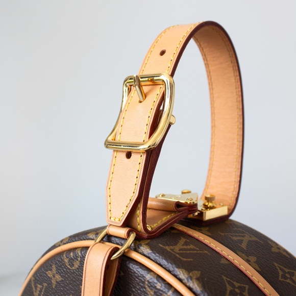 Louis Vuitton Petite Boite Chapeau Monogram Crossbody Canvas Bag - Picture 4 of 16